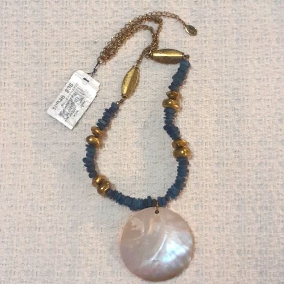 COOKIE LEE Gold and Blue Necklace with Shell Pendant - Picture 5 of 5